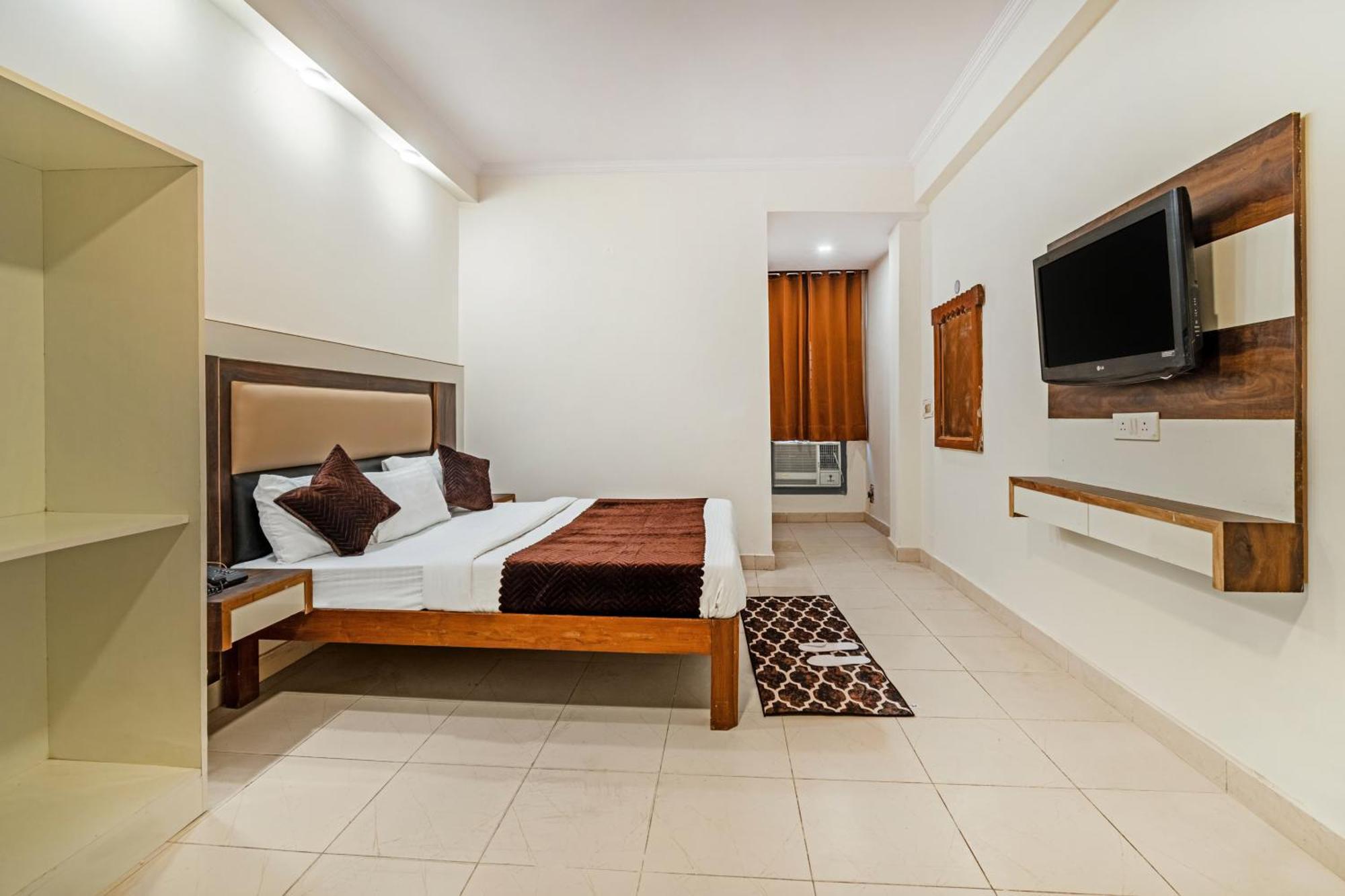Hotel South Indian Delhi  Exterior photo